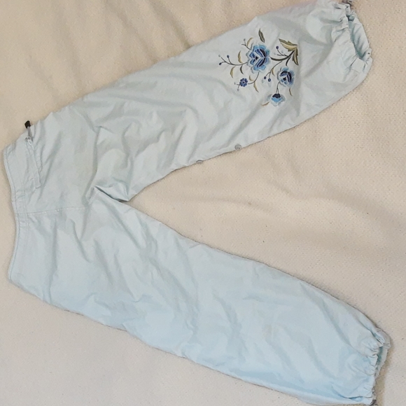 Circa 1999 GAP baby blue pants with floral embroidery - Picture 6 of 8